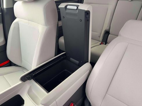 New 2026 Hyundai Santa Fe SE AWD/4WD image 19