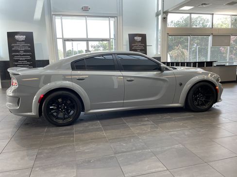 Used 2021 Dodge Charger SRT Hellcat RWD image 12