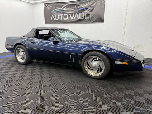 Used 1988 Chevrolet Corvette Convertible RWD image 2