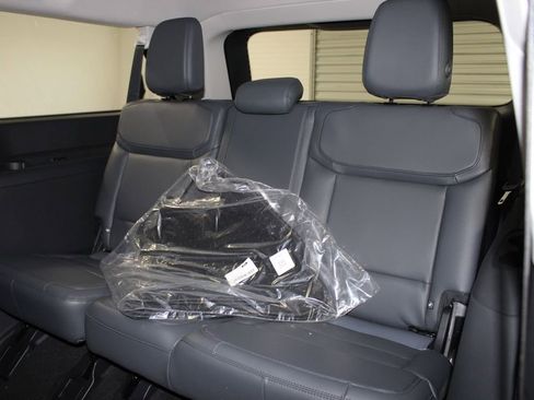 New 2026 Ford Expedition Max Active AWD/4WD image 26