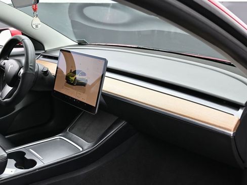 Used 2022 Tesla Model 3 Standard Range image 38