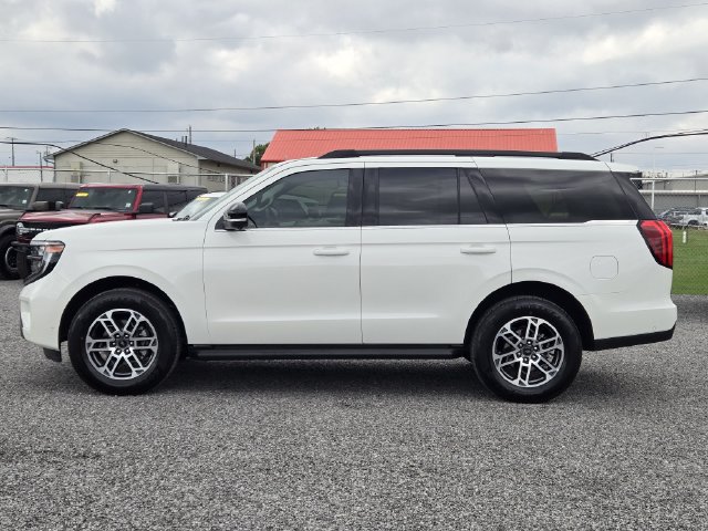 Certified 2025 Ford Expedition Active RWD image 4