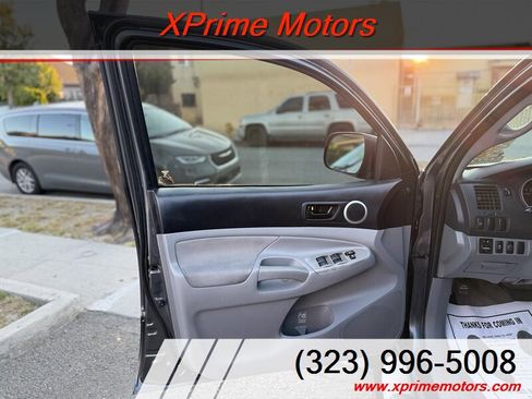 Used 2011 Toyota Tacoma PreRunner w/ SR5 Pkg #2 image 13