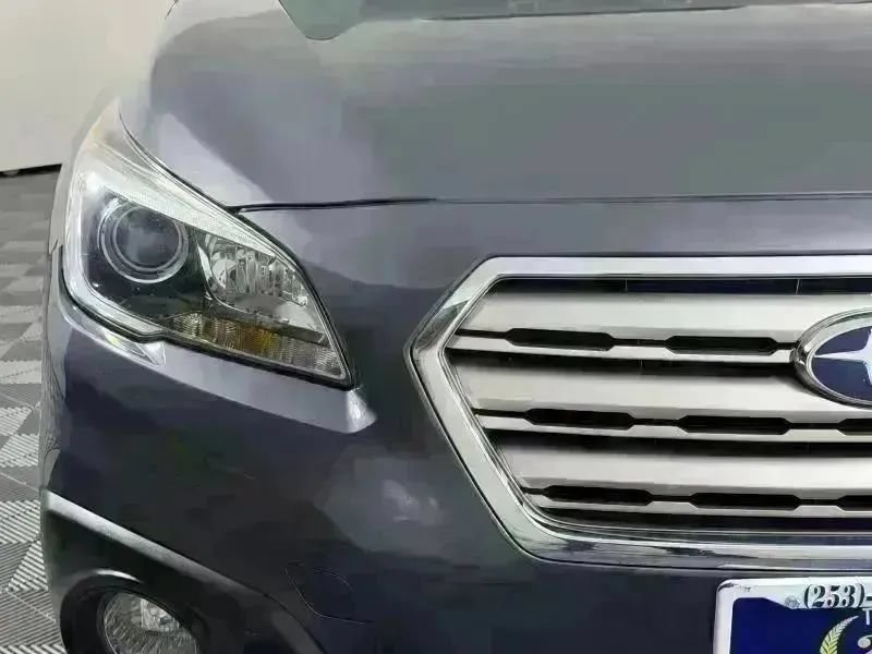 Used 2017 Subaru Outback 2.5i Limited AWD/4WD image 4