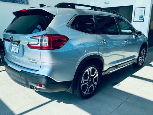 Used 2023 Subaru Ascent Touring AWD/4WD image 6
