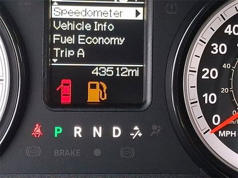 Used 2024 RAM 1500 Classic SLT image 21