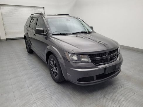 Used 2018 Dodge Journey SE w/ Popular Equipment Group FWD image 13