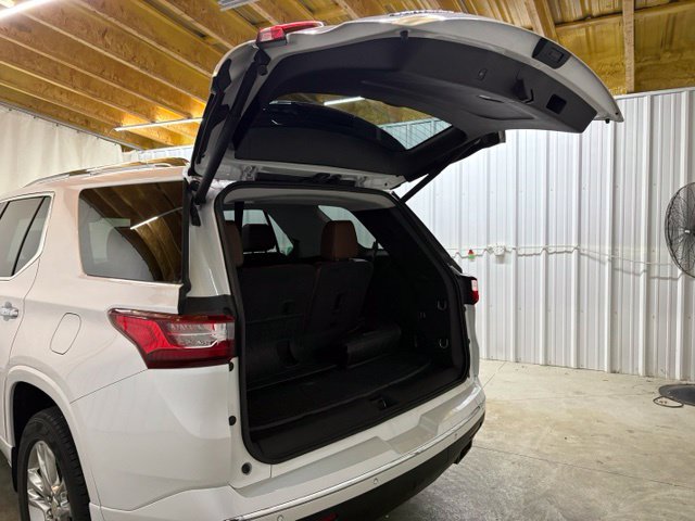 Used 2019 Chevrolet Traverse High Country w/ LPO, Floor Liner Package AWD/4WD image 9