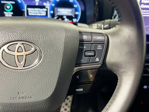 Used 2025 Toyota Camry XSE image 19