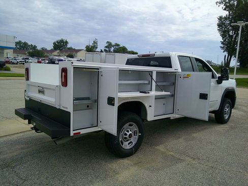 New 2025 GMC Sierra 2500 Pro w/ Convenience Package image 4