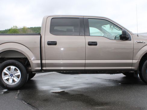 Used 2018 Ford F150 XLT AWD/4WD image 5