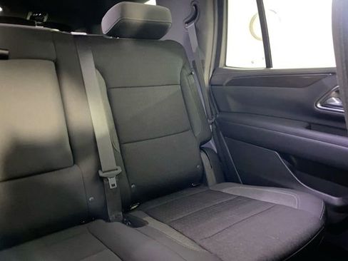 Used 2023 GMC Yukon SLE w/ Gmc Pro Safety Plus Package AWD/4WD image 14