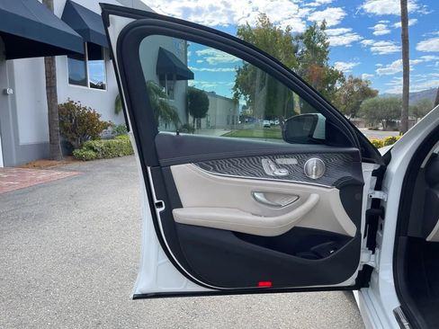 Used 2021 Mercedes-Benz E 350 Sedan image 20