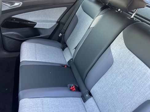 New 2026 Volkswagen ID.4 Pro RWD image 12
