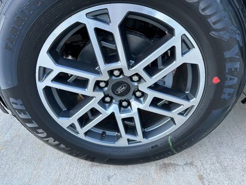 New 2025 Ford Expedition Max Active image 27