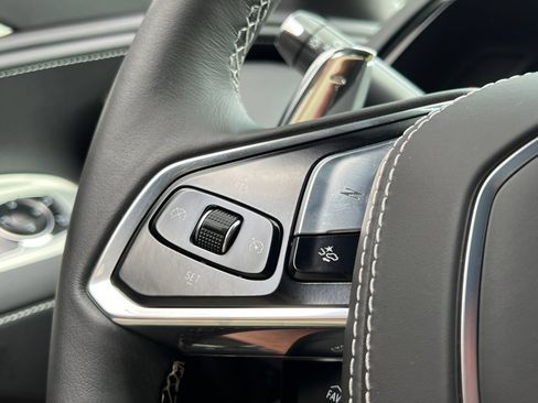 Used 2025 Chevrolet Corvette Z06 RWD image 23