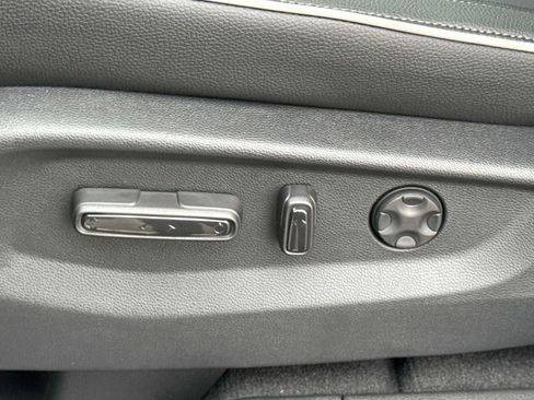 New 2026 Honda Odyssey Touring image 22