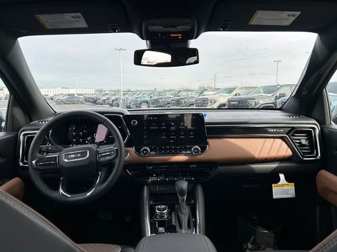 New 2026 GMC Canyon AT4 w/ AT4 Premium Package image 31