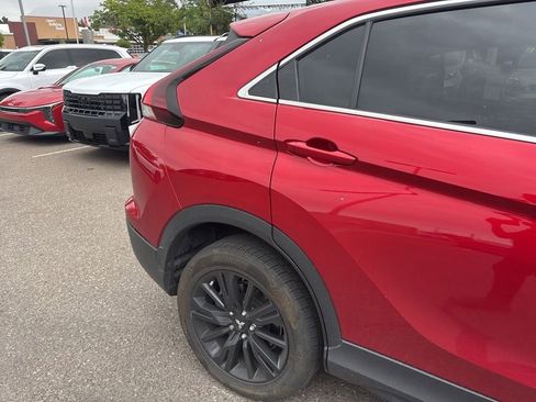 Used 2023 Mitsubishi Eclipse Cross LE AWD/4WD image 8