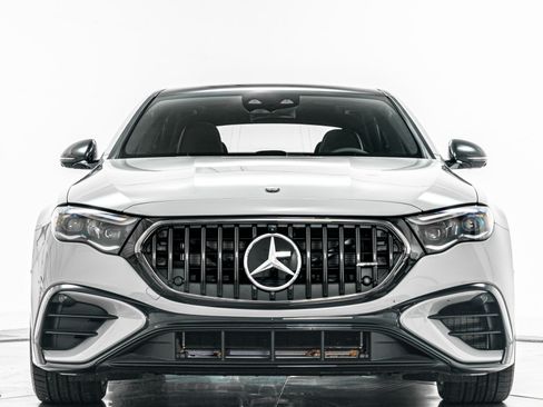 Used 2026 Mercedes-Benz E 53 AMG e 4MATIC Sedan image 4