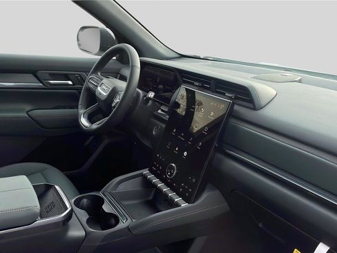 New 2026 GMC Terrain AT4 w/ Technology Package II image 19