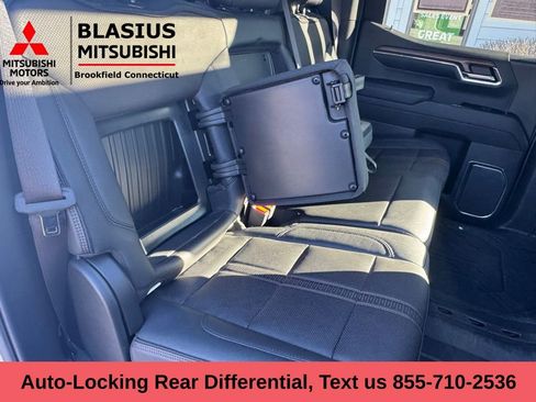 Used 2023 Chevrolet Silverado 1500 High Country w/ High Country Premium Package image 41