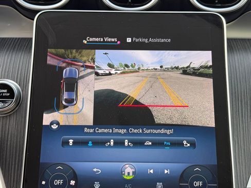 Used 2024 Mercedes-Benz GLC 300 4MATIC image 28