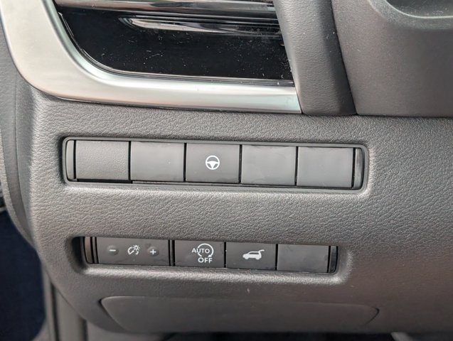 Used 2026 Nissan Rogue SL FWD image 23