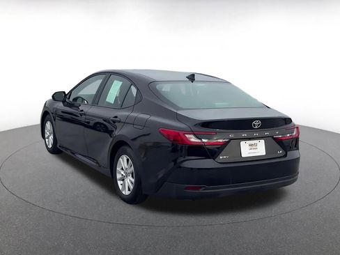 Used 2025 Toyota Camry LE image 11