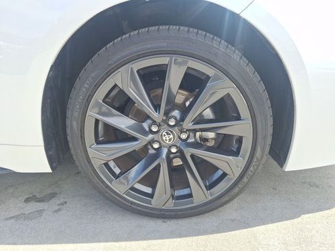 Certified 2025 Toyota Corolla SE w/ SE Premium Package FWD image 18