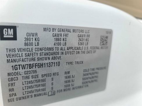 Used 2017 GMC Savana 2500 Extended image 32