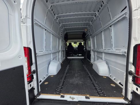 Used 2023 RAM ProMaster 3500 FWD image 11