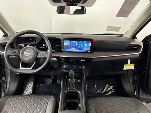 New 2026 Nissan Kicks SV w/ Cold Weather Package FWD image 36