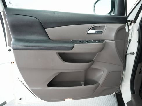 Used 2016 Honda Odyssey EX-L image 46
