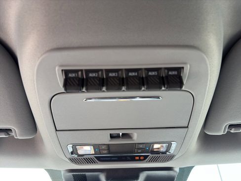 Used 2024 Ford F350 Lariat image 19