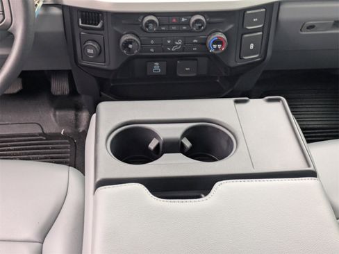 New 2025 Ford F250 XL w/ XL Chrome Package image 19
