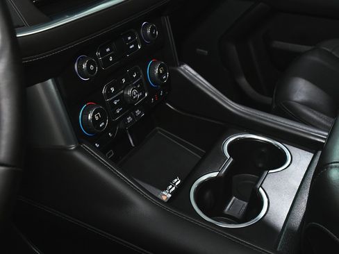 Used 2023 Chevrolet Tahoe Z71 w/ Z71 Off-Road Package image 43