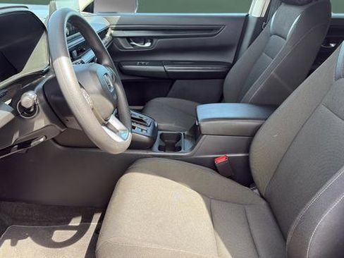 Used 2025 Honda CR-V LX image 17