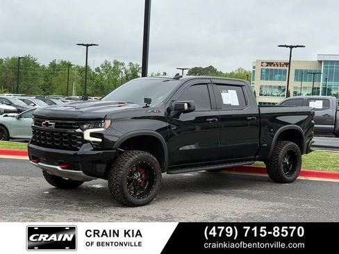 Used 2024 Chevrolet Silverado 1500 ZR2 w/ Technology Package AWD/4WD image 3
