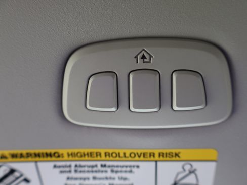 Used 2024 Ford Ranger Lariat w/ FX4 Off-Road Package image 27