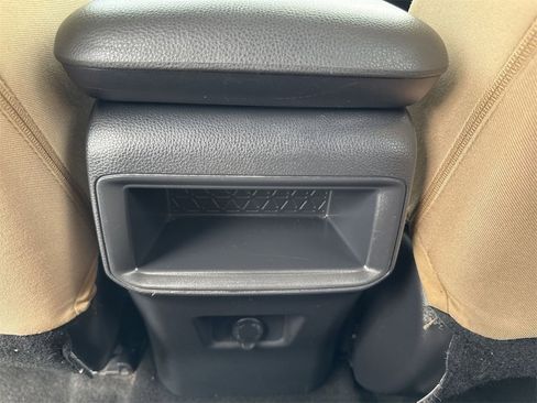 Used 2019 Toyota RAV4 LE image 25