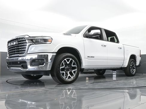 Used 2025 RAM 1500 Laramie image 48