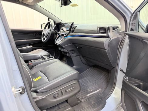 Used 2023 Honda Odyssey Elite image 39
