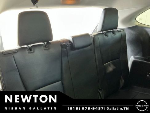 Used 2021 Toyota Highlander Platinum AWD/4WD image 27