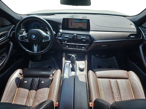 Used 2019 BMW M550i xDrive w/ Premium Package image 9