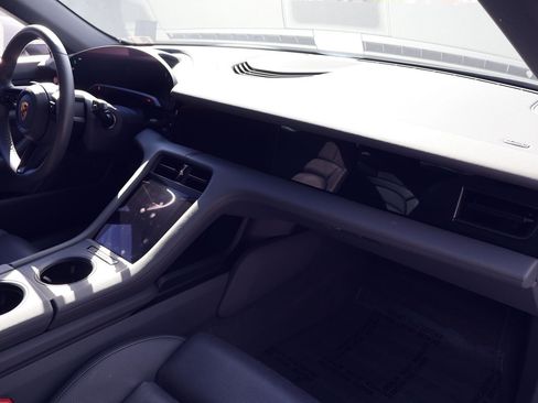 Certified 2022 Porsche Taycan image 24