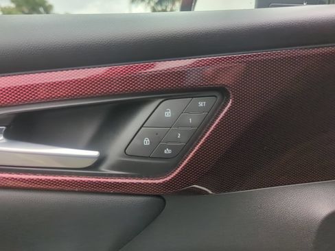 Used 2025 Chevrolet Traverse RS AWD/4WD image 21