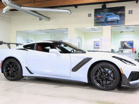 Used 2019 Chevrolet Corvette ZR1 image 3
