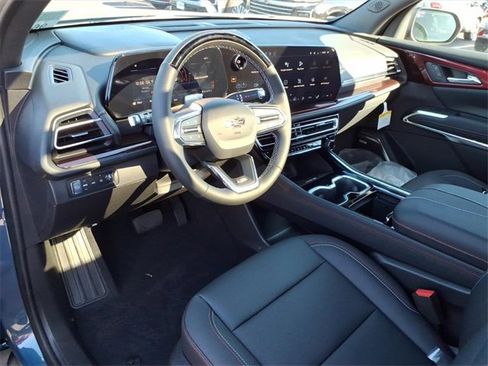 New 2026 Chevrolet Traverse Z71 w/ Enhanced Driving Package image 6