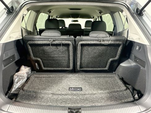Used 2021 Volkswagen Tiguan S FWD image 27